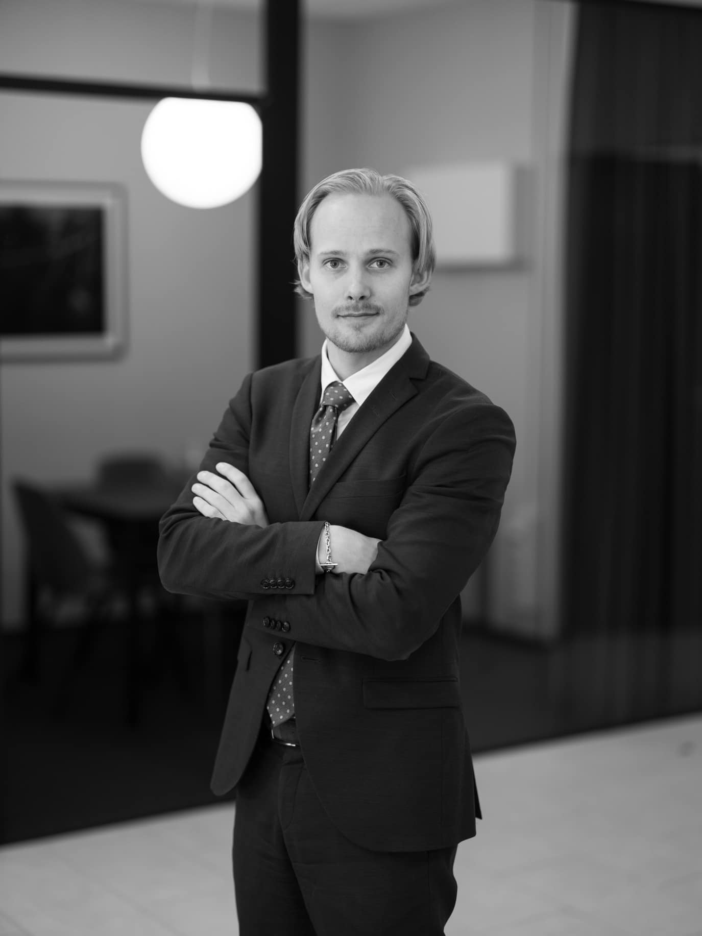 Broker image