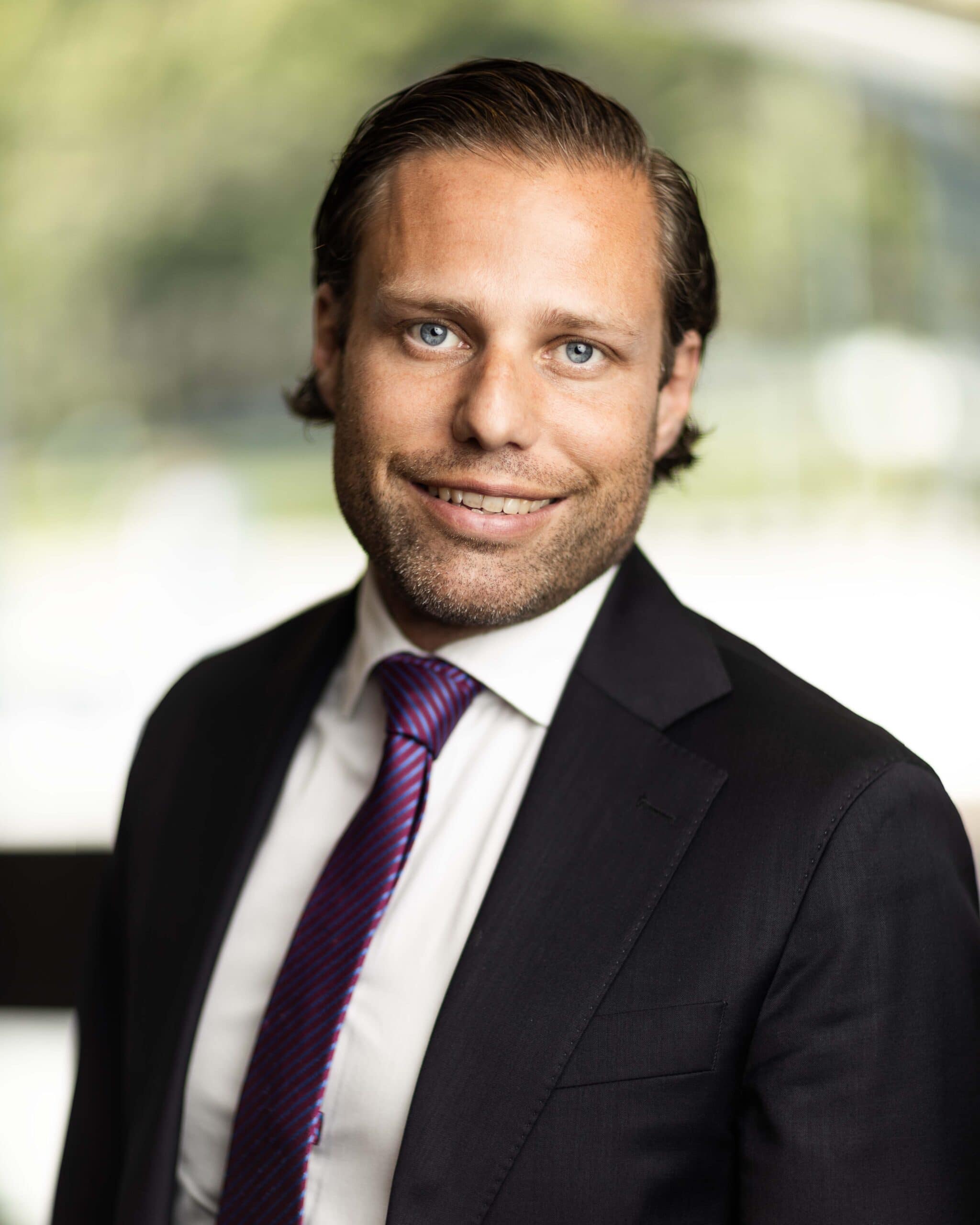 Broker image