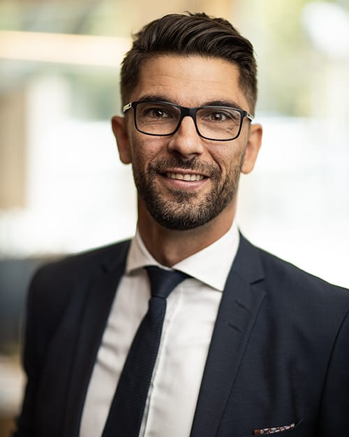 Broker image